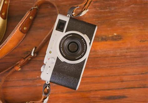 digital camera that looks like film.
